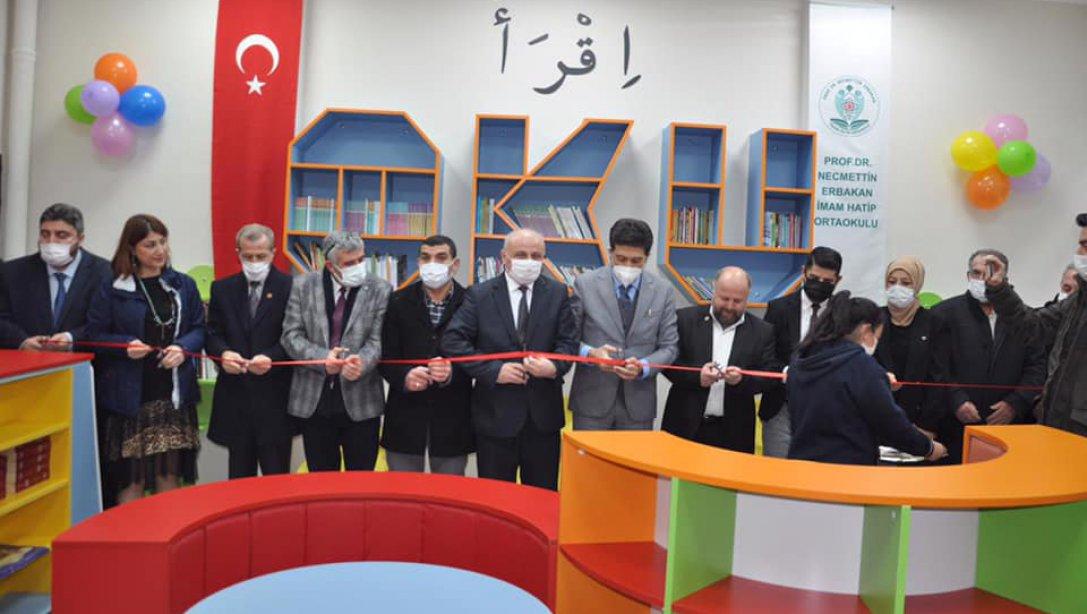 Prf.Dr.Necmettin Erbakan İmam Hatip Ortaokulu Kütüphanesi Açıldı.