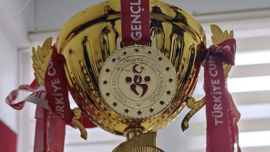 Gazi Ortaokulu Futbol Yıldız Kızlar Tekirdağ Şampiyonu Oldu.