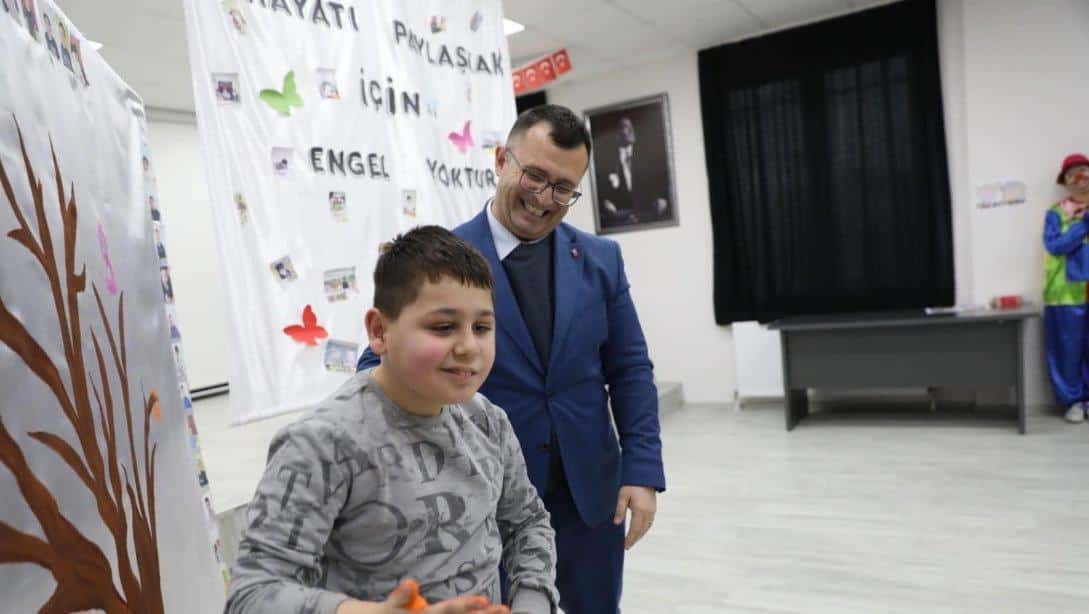 3 Aralık Dünya Engelliler Günü Kapsamında Çerkezköy Özel Trakya Yaşlı Bakım Merkezi'ne Ziyaret Düzenlendi