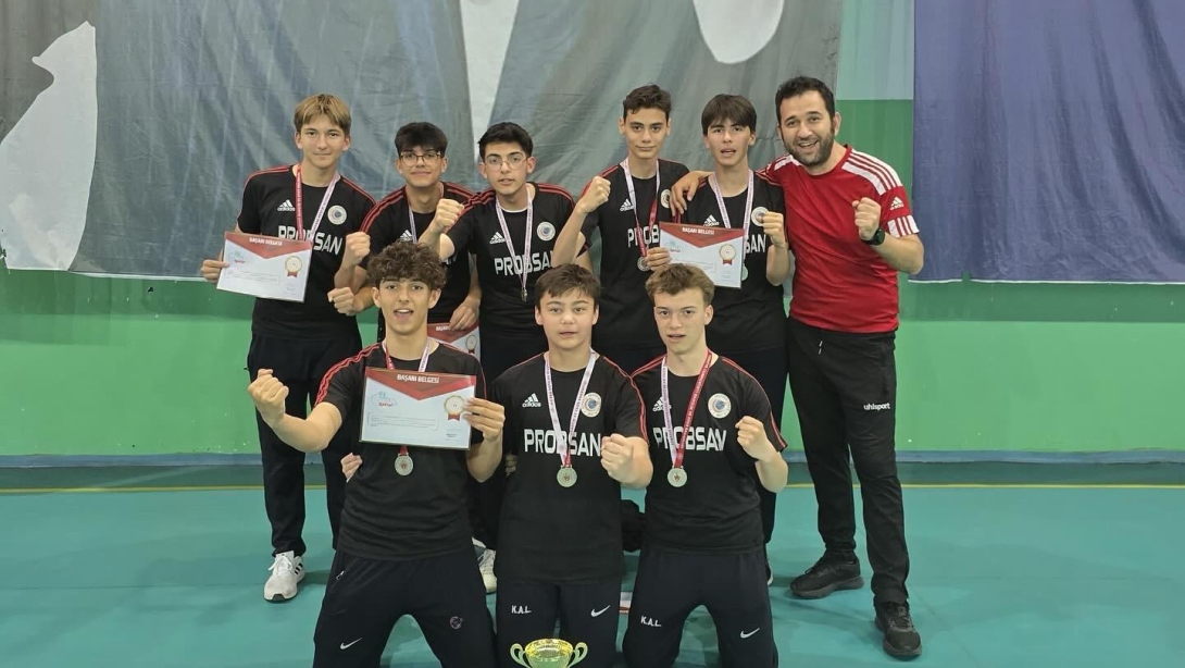 Kapaklı Anadolu Lisesi Erkek Voleybol takımımız Tekirdağ 2. Olmuştur.